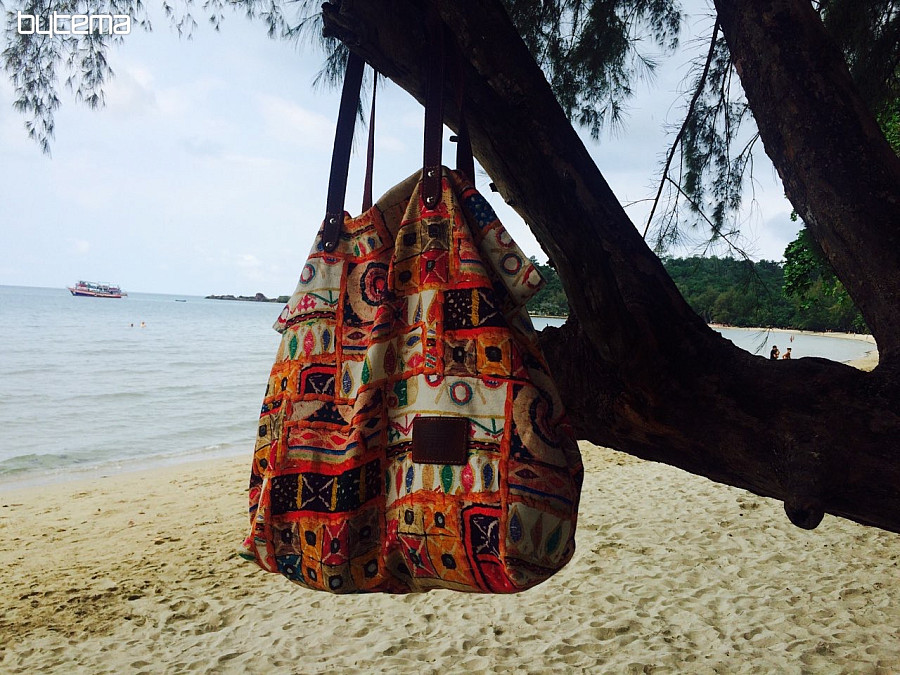 Where can I find wholesale ladies bags in Bangkok? - Quora