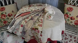 Do you need a round tablecloth? Just choose a cloth