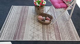 Discover outdoor carpets, a tasteful terrace or balcony