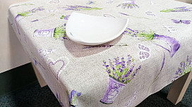 We are looking forward to spring. New tablecloths and bedding with flowers