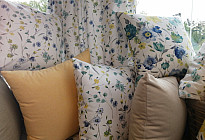 FLOOD OF FLOWERS ON THE FABRICS OF THE TWISTER JARDINS