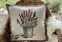 A lavender world full of fragrance and elegance