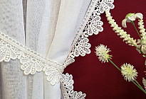 Curtains and lace - breathtaking harmony