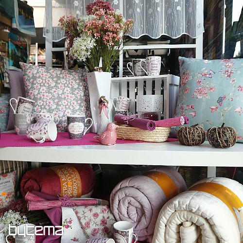 Decorative fabric CESIRA flowers