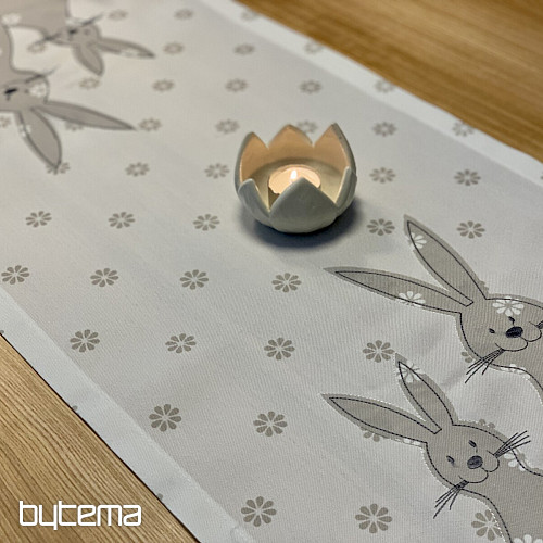 Embroidered tablecloths and scarves HARE white