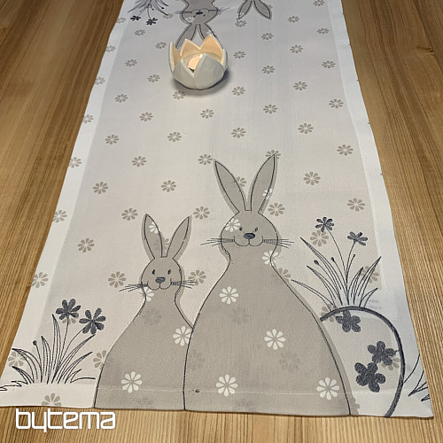 Embroidered tablecloths and scarves HARE white