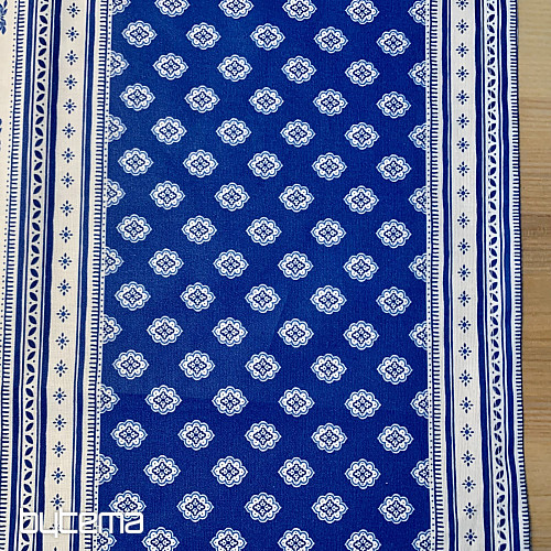 Tablecloths with a border - Teflon treatment