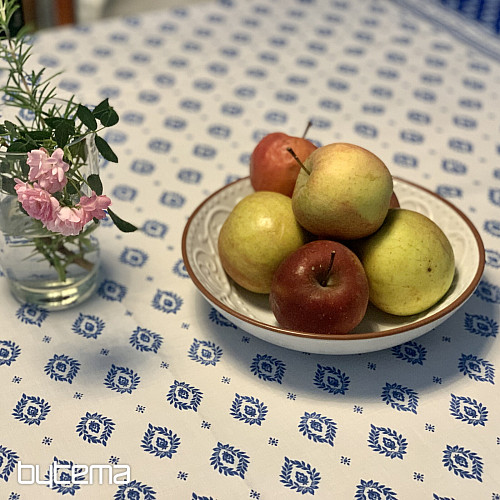 Tablecloths with a border - Teflon treatment