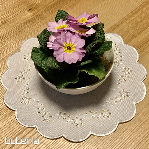 Embroidered tablecloth and oval EMBROIDERED FLOWERS white