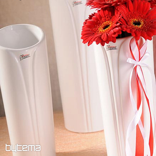 ILONA white vase