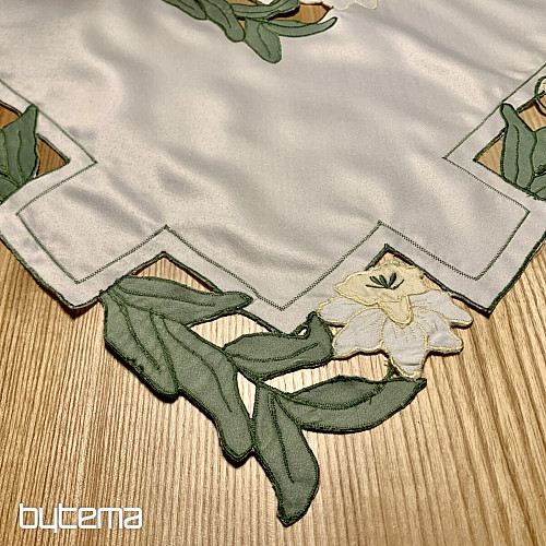 Daffodils embroidered tablecloth