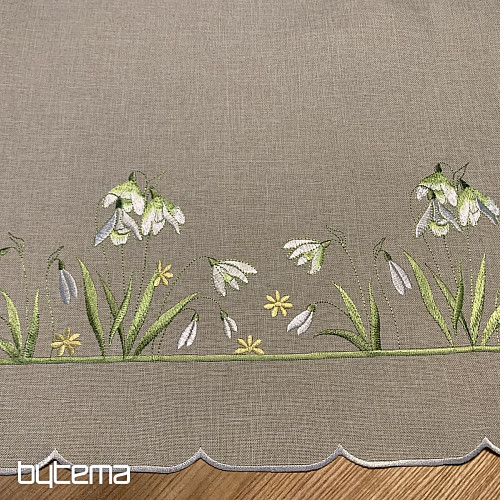 SHOW WHITE embroidered tablecloth and scarf