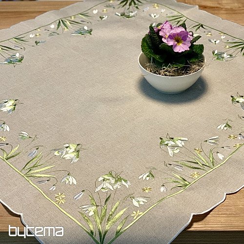 SHOW WHITE embroidered tablecloth and scarf