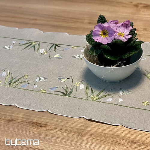SHOW WHITE embroidered tablecloth and scarf