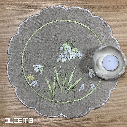 SHOW WHITE embroidered tablecloth and scarf