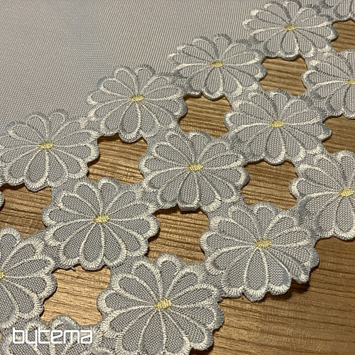 Table cloth embroidered DAISY