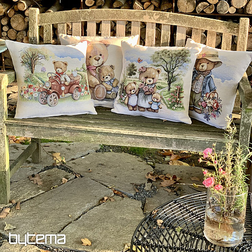 Tapestry cushion cover MISS BEAR