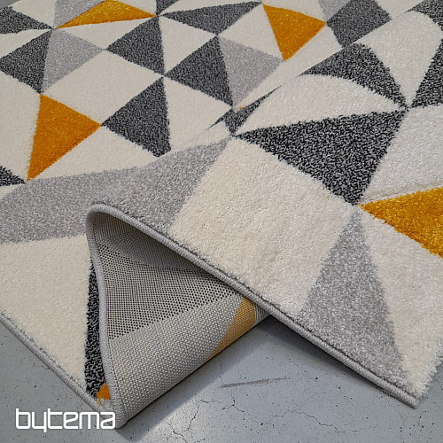 Childrens piece carpet YELLOW TRIANGLES