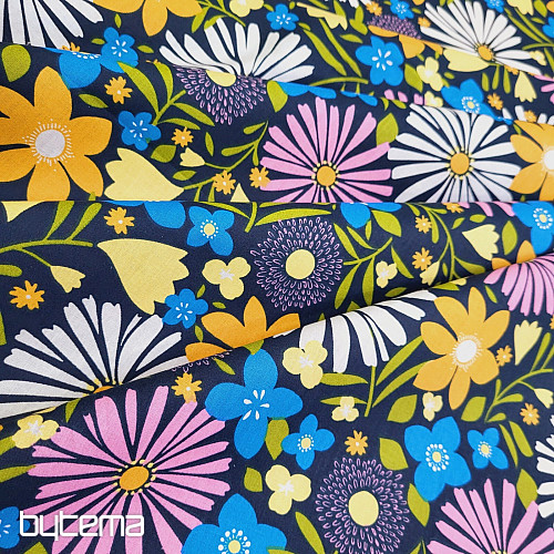 Cotton fabric DAISIES