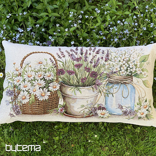 Tapestry pillow BEAUTY IN THE CART