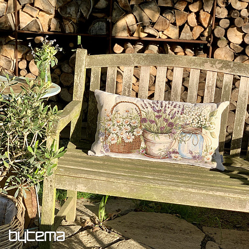 Tapestry pillow BEAUTY IN THE CART