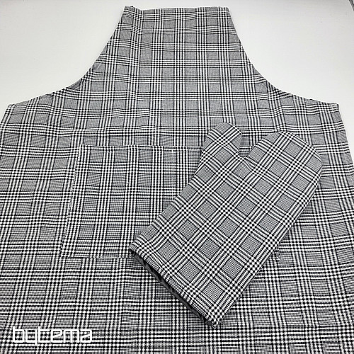 APRON WITH GLOVE black and white check