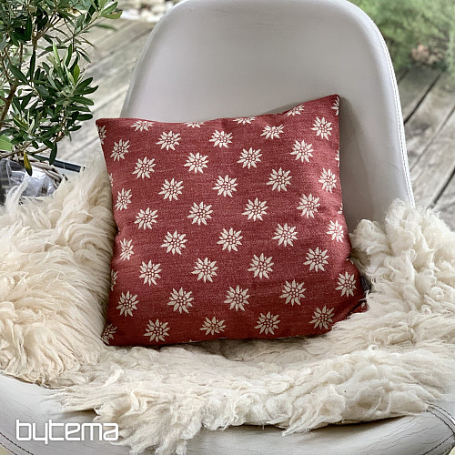 Luxurious decorative cover PROTEŽ ALPINE RED