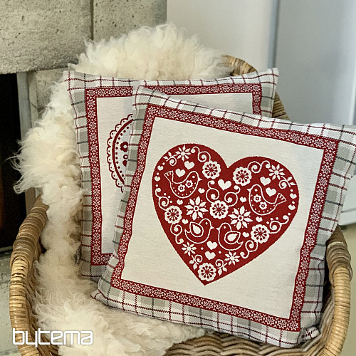 Tapestry pillowcase HEART IN A BOX 1