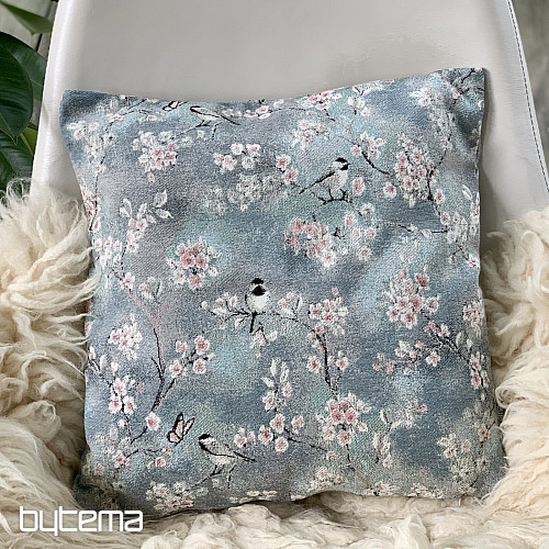 Luxurious decorative covering TITS