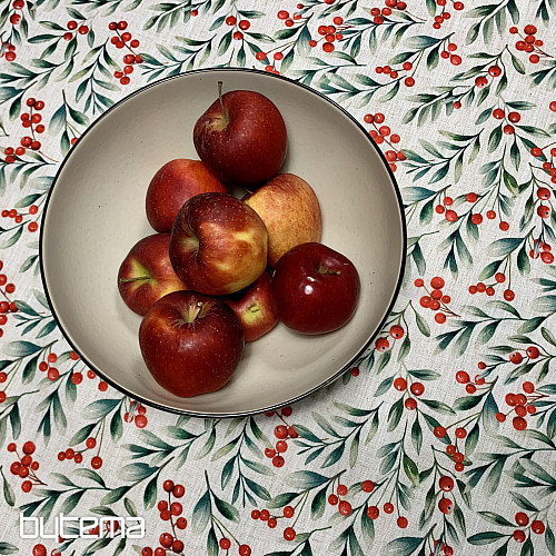Decorative tablecloth CHRISTMAS BERRIES