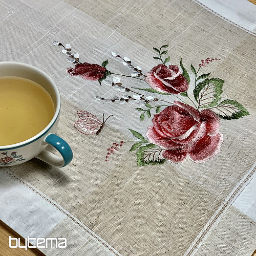 Embroidered tablecloth and scarf Roses and kittens