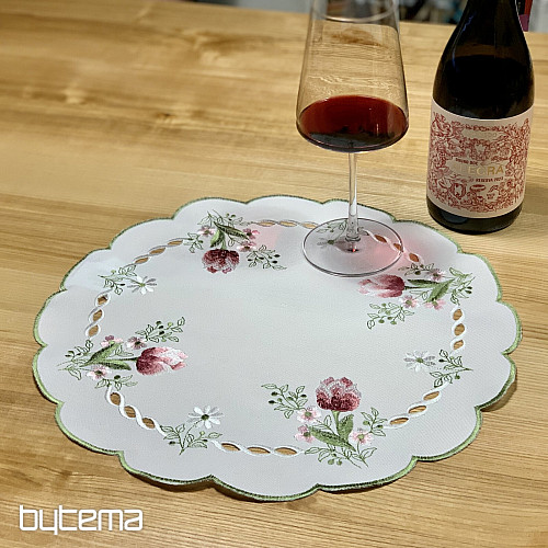 Embroidered tablecloth and scarf BOUQUET WITH TULIPS