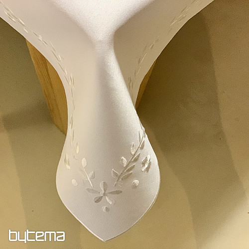 Tablecloth and scarf WHITE FLOWERS embroidered