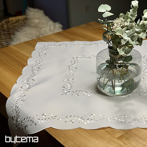 Tablecloth and scarf WHITE FLOWERS embroidered