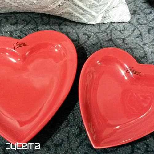 RED HEART saucer