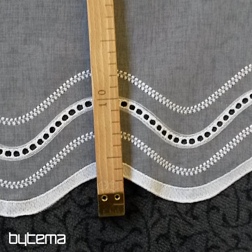 Curtain with embroidered border 375