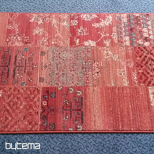 Luxurious woolen tread ROYAL PATCHWORK red