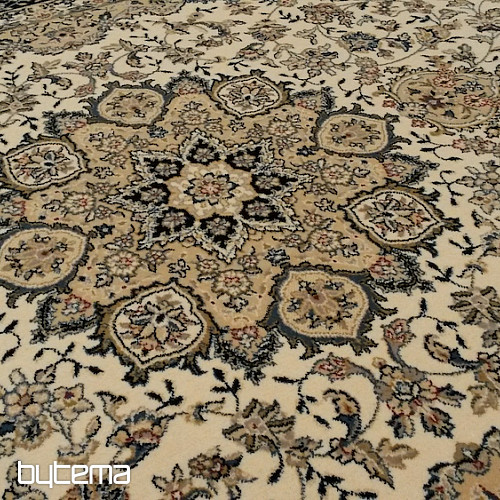 Classic woolen carpet DIAMOND 7252/100