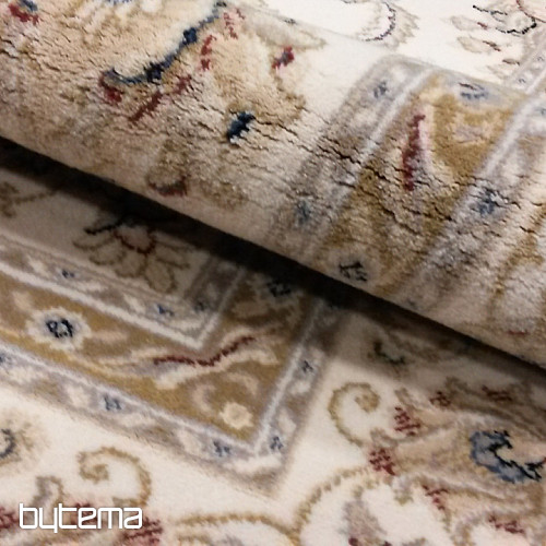 Woolen classic carpet ORIENT DIAMOND 7253/104
