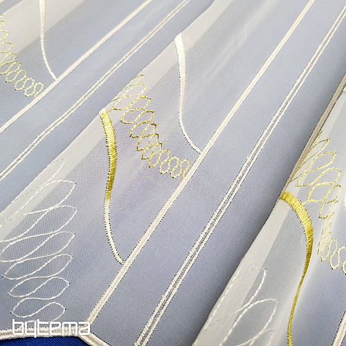 Luxurious woven short curtain