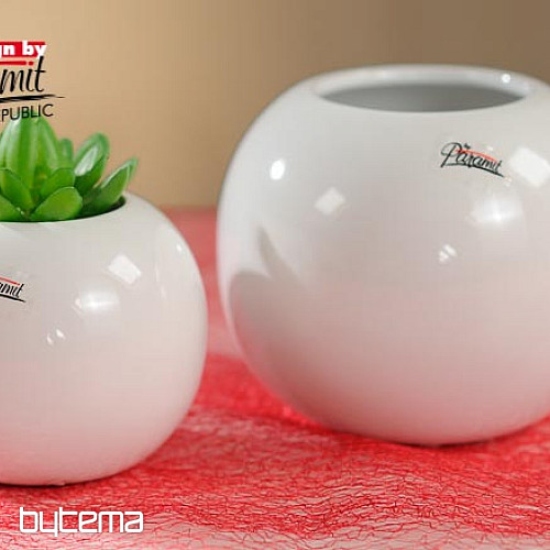 Vase Round white 10 cm
