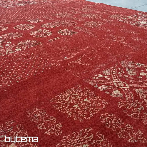 Luxurious woolen carpet DJOBIE PATCH red