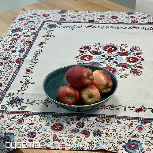 Tapestry tablecloth and scarf JURKOVIČ 1