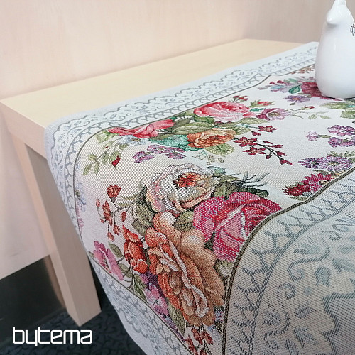 Tapestry tablecloths and scarves Bouquets