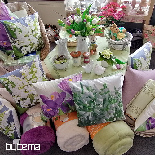 LILY OF THE LILY cushion cover