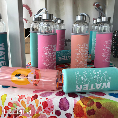 Glass bottle with neoprene cover 600 ml