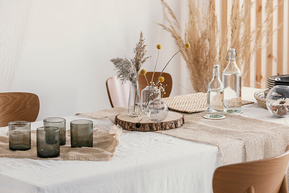 Tailored tablecloth